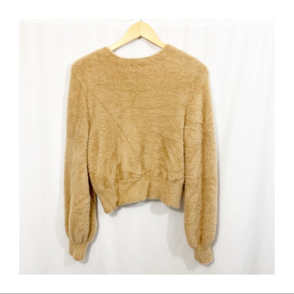 Aritzia Sunday Best Kitten Crewneck Eyelash Knit Fuzzy Pullover Sweater - Picture 6 of 11